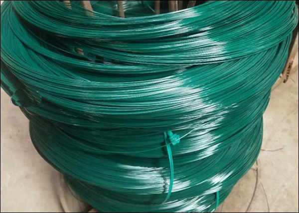 Galvanized iron wire green painted color RAL 6005