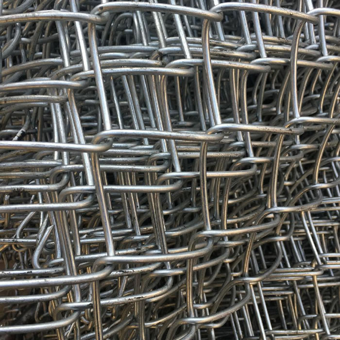 Galvanized steel diamond mesh chain link fence fabric