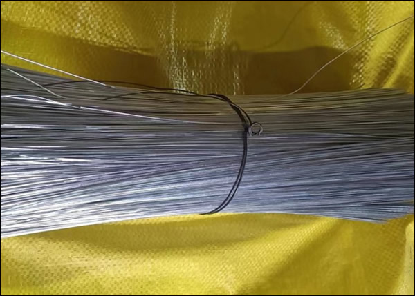 70# 80# 82b Galvanized Steel Wire Thin Metal Wire Galvanized Iron Wire -  China Steel Wire, Gi Wire
