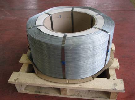 Zinc coated steel wire for flexible hoses reinforcement